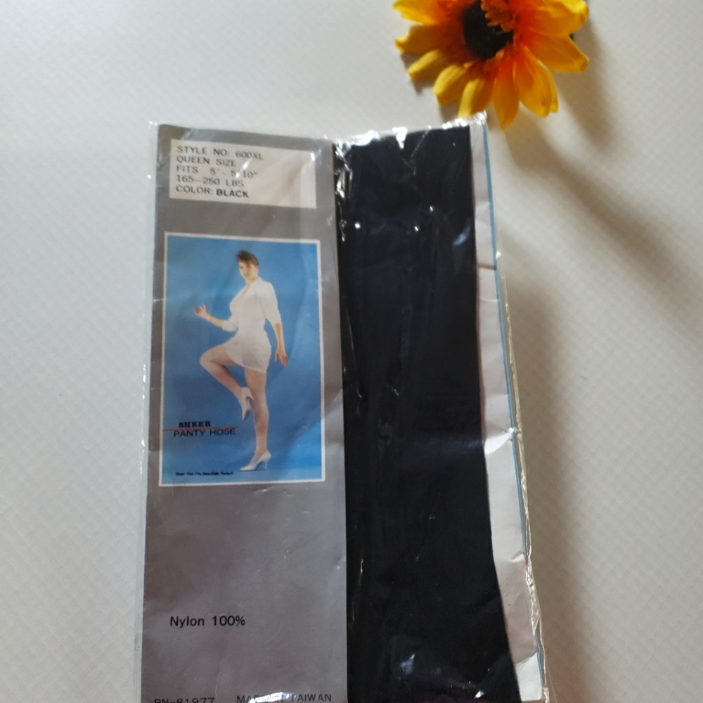 Just In: New Serena Sheer Queen Black Pantyhose.